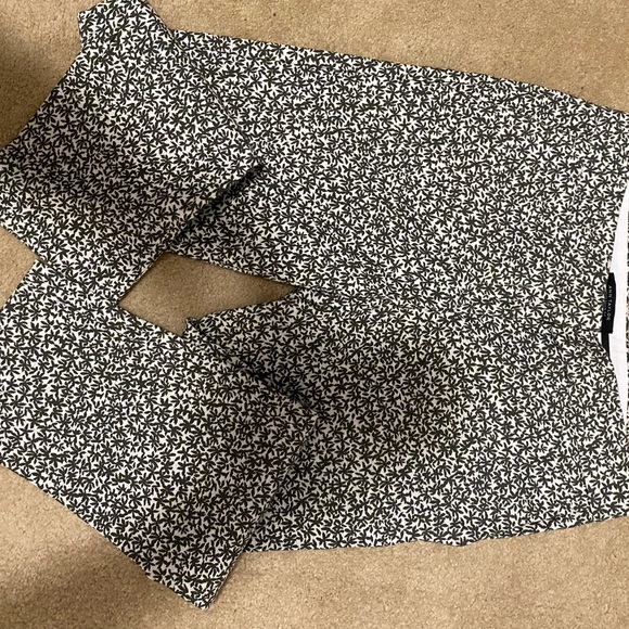 Ann Taylor Trouser with funky pattern - Picture 1 of 3